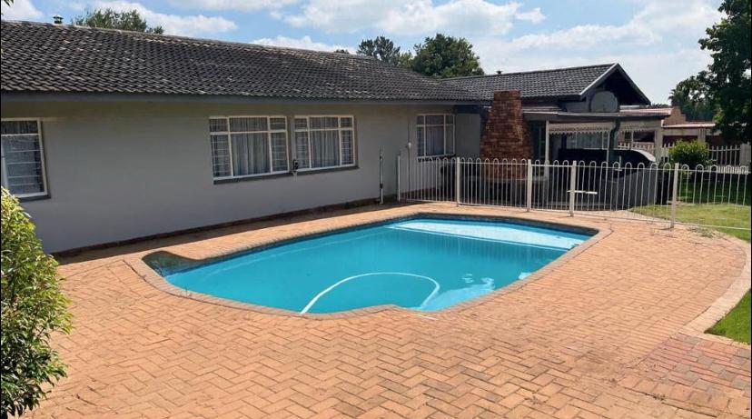 4 Bedroom Property for Sale in Sasolburg Ext 10 Free State
